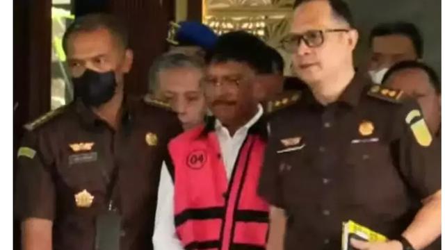 Menkominfo Johnny G. Plate ditetapkan sebagai tersangka  kasus dugaan korupsi BTS 4G BAKTI Kominfo oleh Kejagung