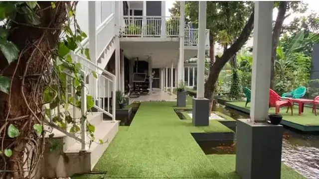 6 Potret Rumah Wirda Mansur, Desain Kamarnya Mewah