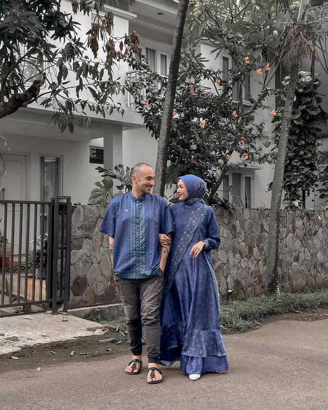 5 Potret kenangan mendiang Gary Iskak dengan Richa Iskak, romantis penuh kehangatan