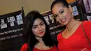 Vitalia Sesha bersama Eva Asmarani saat penayangan perdana Hantu Merah Casablanca, Jakarta Selatan, Kamis (23/10/2014) (Liputan6.com/Faisal R Syam) 