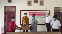 Smartfren berkolaborasi dengan Ruangguru melakukan kegiatan sosial di Kabupaten Natuna. Dok.