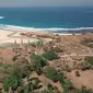 Pulau sumba dengan ekstis keindahan alam dan rumah adat di pinggir pantai.(Liputan6,com)