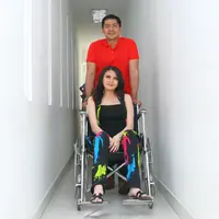 Awan kebahagiaan sedang menyelimuti Adi Nugroho dan Donita, lantaran mereka baru saja dikaruniai anak kedua. (Nurwahyunan/Bintang.com)