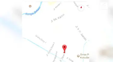 Hingga kini belum diketahui siapa orang yang mengubah jalan di Bekasi tersebut.