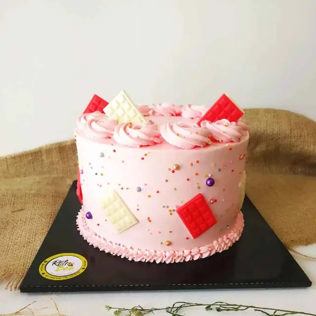 Deretan Kue Cantik yang Bisa Jadi Kejutan Spesial Saat Rayakan Anniversary di Bali