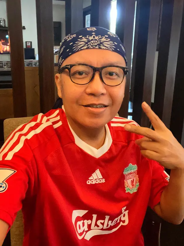 Sudah Kangen Konser, Ini 6 Potret Ari Lasso yang Kini Tampil Plontos