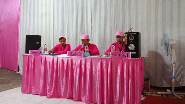 6 Foto-Foto TPS Super Unik, Berkonsep Pernikahan hingga Valentine