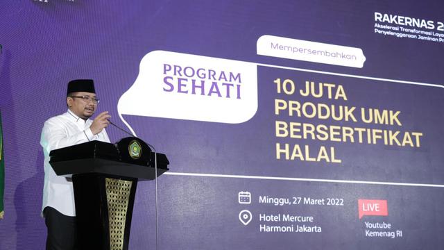 Menteri Agama (Menag) Yaqut Cholil Qoumas melaunching Program 10 Juta Produk Bersertifikat Halal pada Tahun 2022. (Dok. Kemenag)