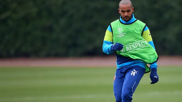 Walcott Berambisi Rebut Tempat di Skuat Inti Inggris