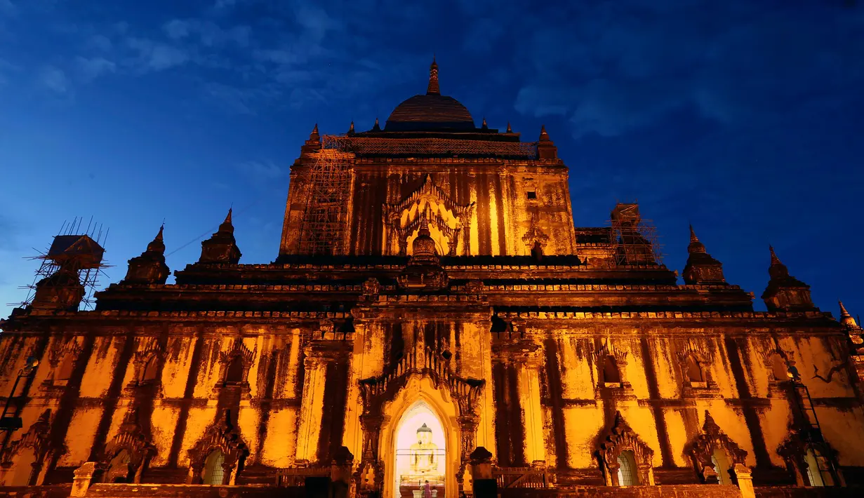 Salah satu kuil kuno yang berada di kota tua Bagan, distrik Nyaung U, Myanmar tengah, 24 Juni 2018. Bagan merupakan kota tua di Mandalay Region, Myanmar, yang terletak di tepi Sungai Irrawaddy. (AP Photo/Aung Shine Oo)