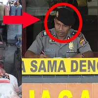 Sungguh kisah yang memberikan inspirasi. Dibandingkan cari duit haram dari razia gak jelas, polisi ini malah nyambi jadi tukang sol sepatu. 