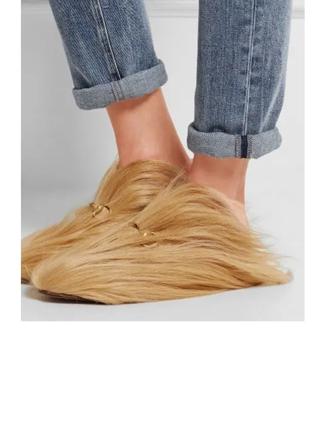 8 Desain Alas Kaki Ini Nyeleneh Banget, Bikin Gagal Paham