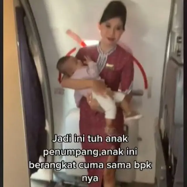Cerita Haru Pramugari Gendong Bayi di dalam Pesawat