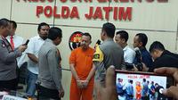 Wahyu Kenzo saat diamankan di Mapolda Jatim. (Dian Kurniawan/Liputan6.com)