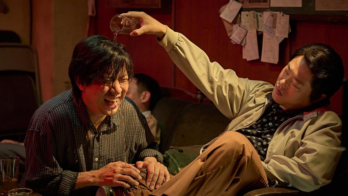 Nonton Drama &amp; Film Korea Sub Indo di Vidio, Ada Bad And Crazy hingga The Ugly yang Penuh Misteri