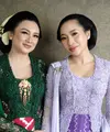 Tata Cahyani di Hari Pernikahan Darma Mangkuluhur. [@riskymakeup]