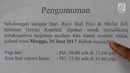 Pengumuman perubahan jadwal misa terpampang di Gereja Katedral Jakarta, Jumat (23/6). Hal itu dilakukan sebagai bentuk toleransi untuk umat muslim yang akan mengikuti Salat Id di Masjid Istiqlal. (Liputan6.com/ Immanuel Antonius)  