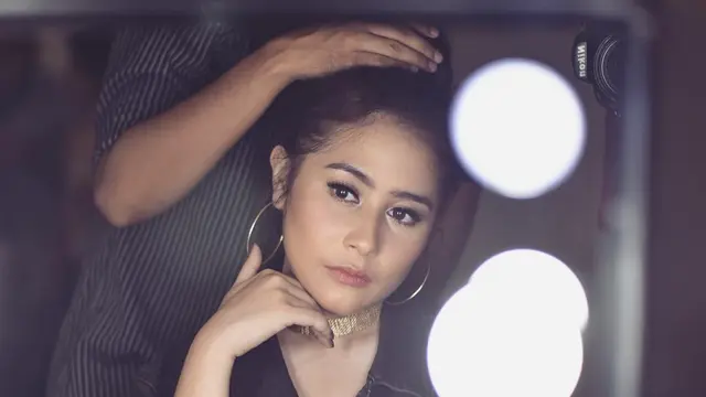 [Bintang] Prilly Latuconsina