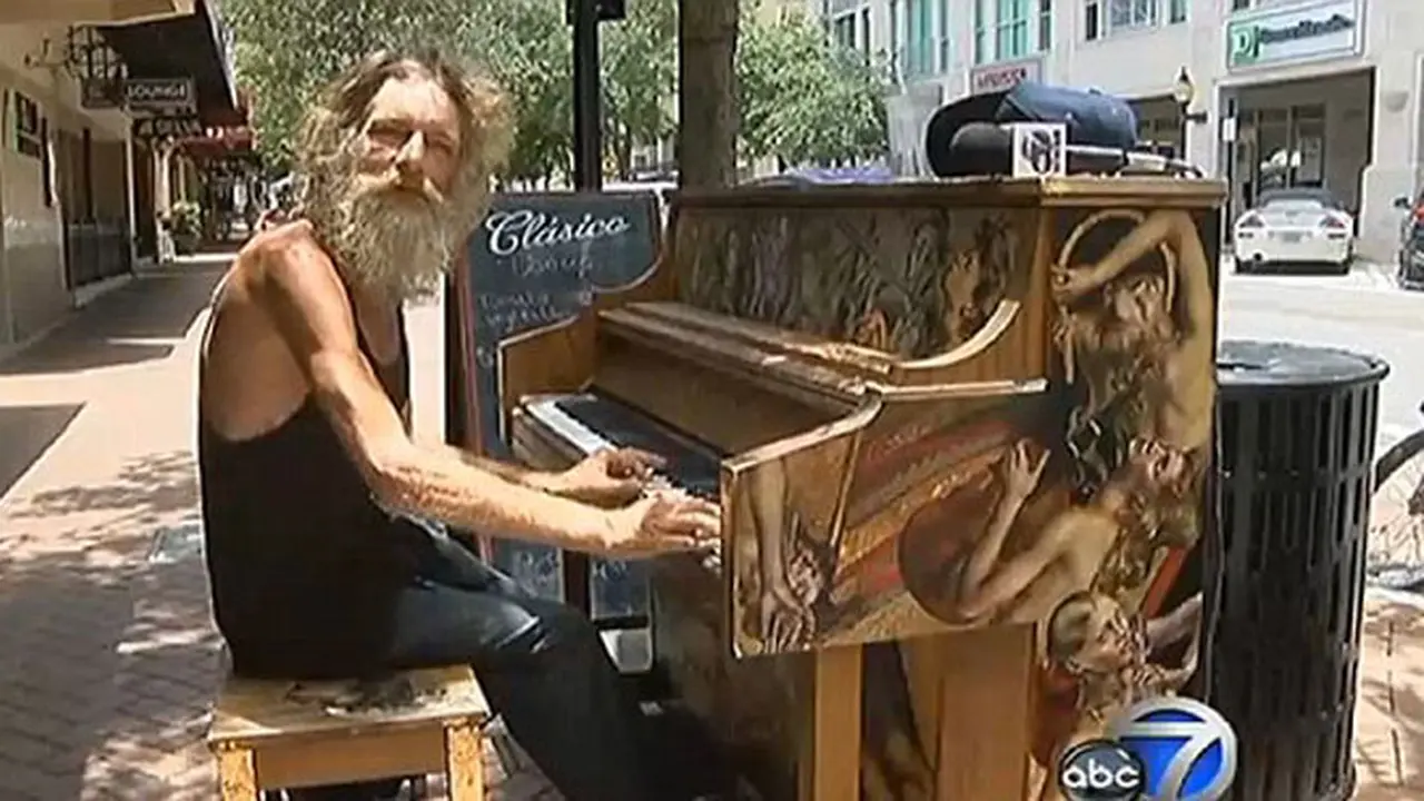 20150711-Tunawisma Jago Piano-Florida