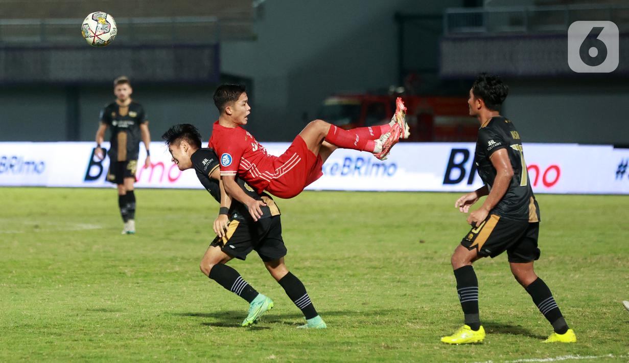 Persija Jakarta berhasil mengalahkan Dewa United dengan skor 1-0. (Bola.com/M Iqbal Ichsan)