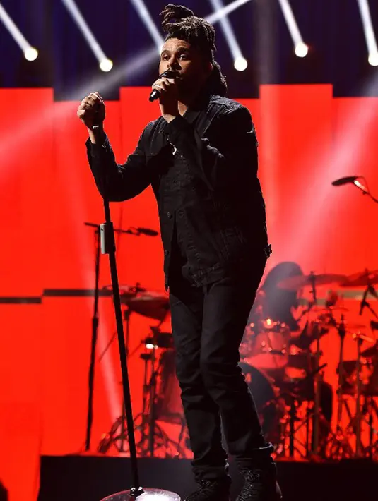 Meskipun terdengar baik-baik saja, namun Bella sudah tak memfollow akun Instagram mantan pacarnya dan Selena. Hal ini resmi dilakukannya pada 6 April 2017 lalu, dimana penggemar yang lebih dulu menyadarinya. (AFP/Bintang.com)