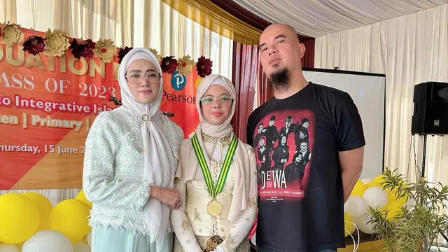 Penampilan 6 Anak Artis yang Lulus SD 2023, Elea Disebut Mirip Orang Korea