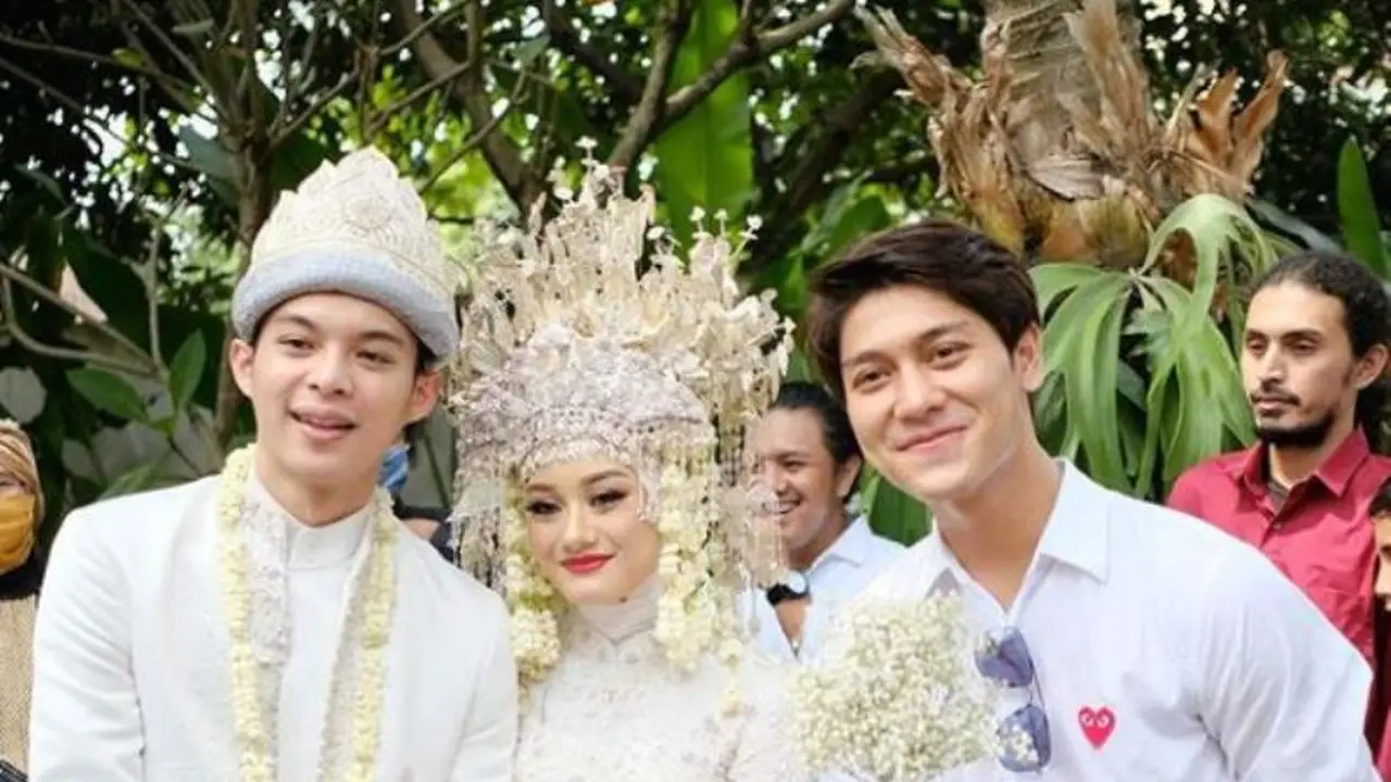 Rey Mbayang - Dinda Hauw - Rizky Billar (Foto: Instagram/@rizkybillar)