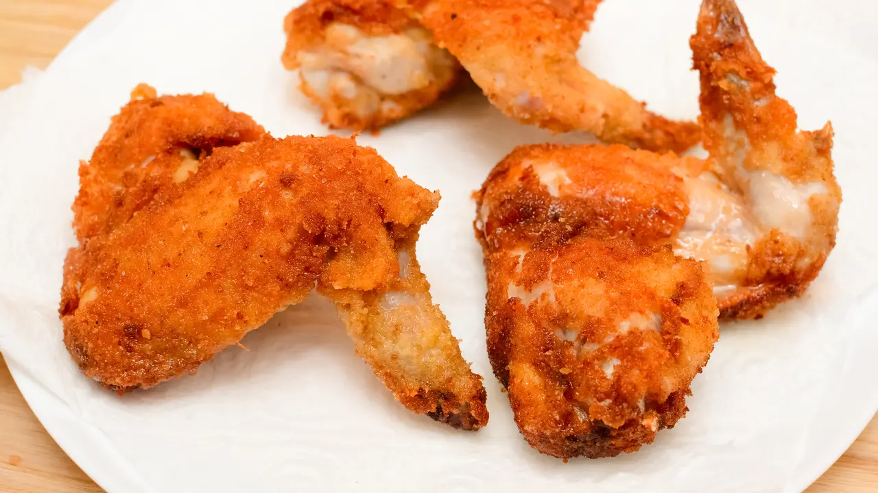 [bintang] Ikut Lomba Makan Ayam KFC di Jakbar, Pria Ini Tewas Tersedak