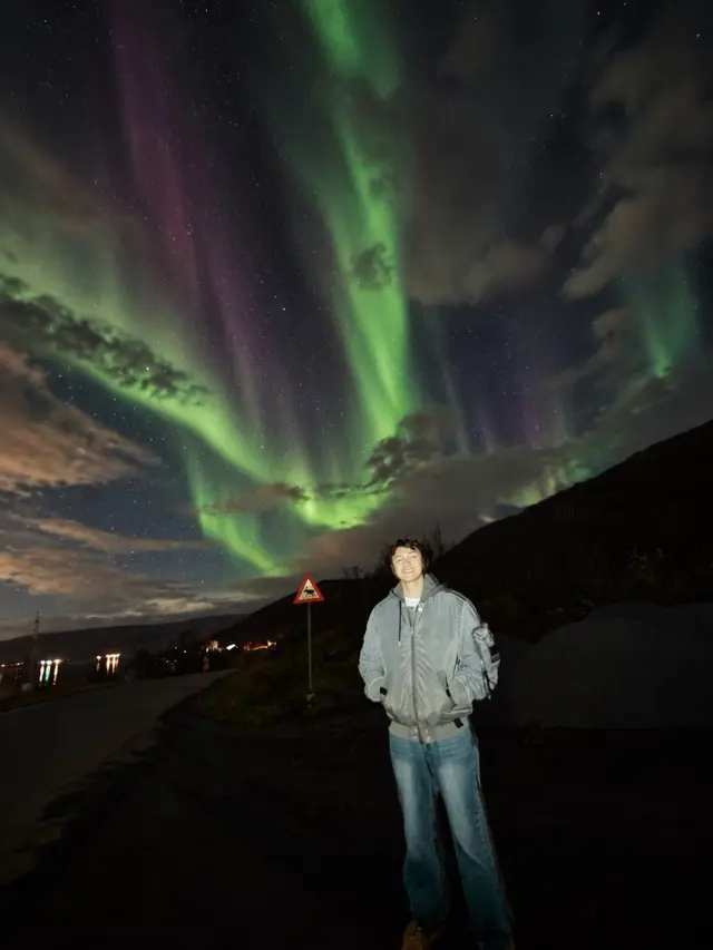 Felicya Angelista & Hito Caesar melihat aurora di Norwegia - instagram.com/felicyangelista_