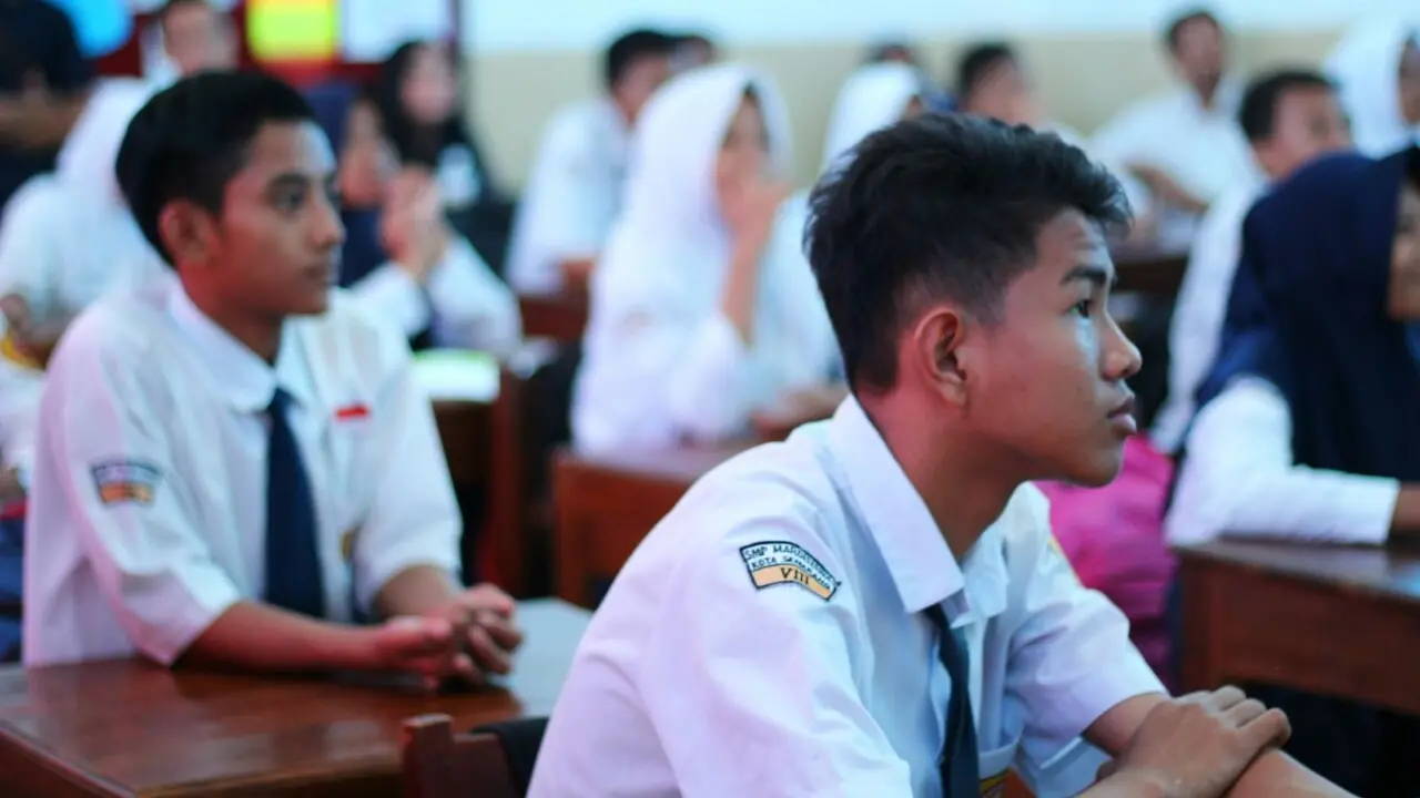 Kids Jaman Now vs Hoax