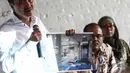 Pihak JIS memperlihatkan sebuah ruangan yang diduga sebagai tempat terjadinya pelecehan seksual. Menurut mereka sangat tidak mungkin karena ruangan begitu terbuka, Jakarta, Kamis (6/11/2014) (Liputan6.com/Faizal Fanani)