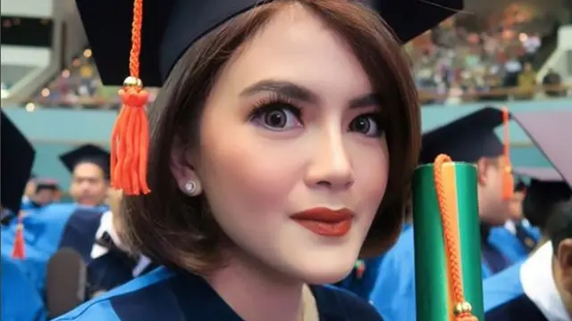 Tania Putri