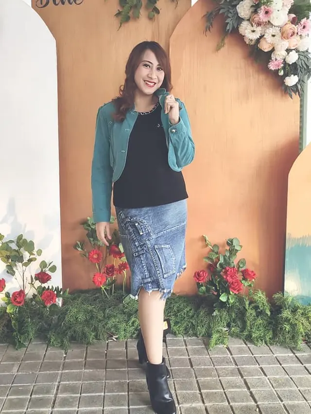 16 Tahun Berlalu, Ini 6 Potret Cantik Nia AFI yang Tetap Awet Muda Bak ABG