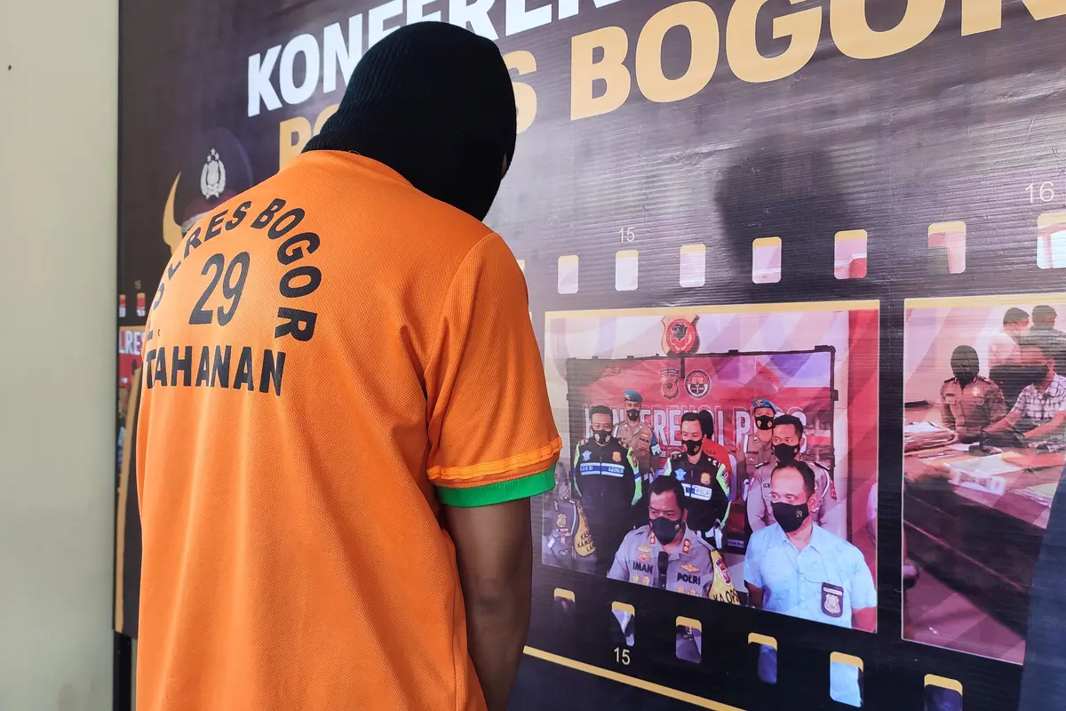 Pelatih futsal di Bogor melakukan pelecehan seksual kepada anak didiknya.
