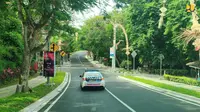 Peningkatan kualitas Jalan Siligita-Apurva Kempinski sepanjang 6,5 km, yang merupakan akses utama menuju pusat konsentrasi kegiatan KTT G20. (dok: PUPR)