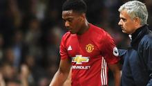 Hubungan Anthony Martial (kiri) dan Jose Mourinho dilaporkan memburuk. (Pau168)