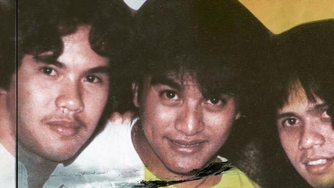 Potret Lawas Ahmad Dhani Bersama Teman (Sumber: Instagram/ahmaddhaniofficial)