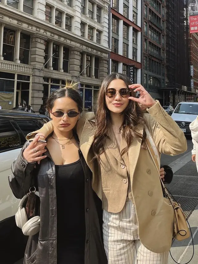 Kedua Anak Reza Artamevia, Zahwa dan Aaliyah Massaid