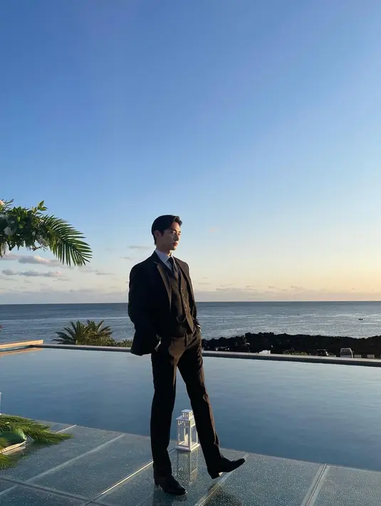 Lee Jun-ho, lebih dikenal sebagai Junho menjadi salah satu idol yang juga sukses membintangi banyak drama populer. (FOTO: instagram.com/le2jh/)