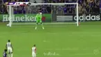 Blunder memalukan ini dilakukan oleh Bill Hamid, kiper DC United. This Video presented by BallBall