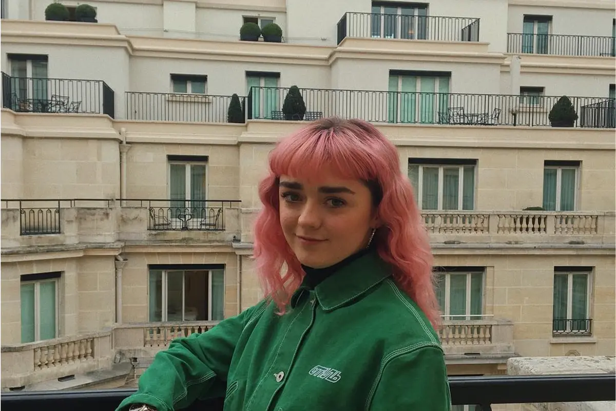 FOTO: Gaya Maisie Williams, Pemeran Arya Stark 'Game of Thrones' yang Simpel dan Modis
