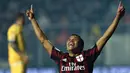 10. Carlos Bacca. Penampilan memukau bersama Sevilla membuat striker asal Kolombia ini menjadi incaran klub-klub elit Eropa. Namun, Bacca lebih memilih bergabung dengan AC Milan daripada Arsenal atau Liverpool. (AFP/Alberto Pizzoli) 