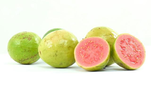 Makan Biji Jambu Bisa Sebabkan Usus Buntu?