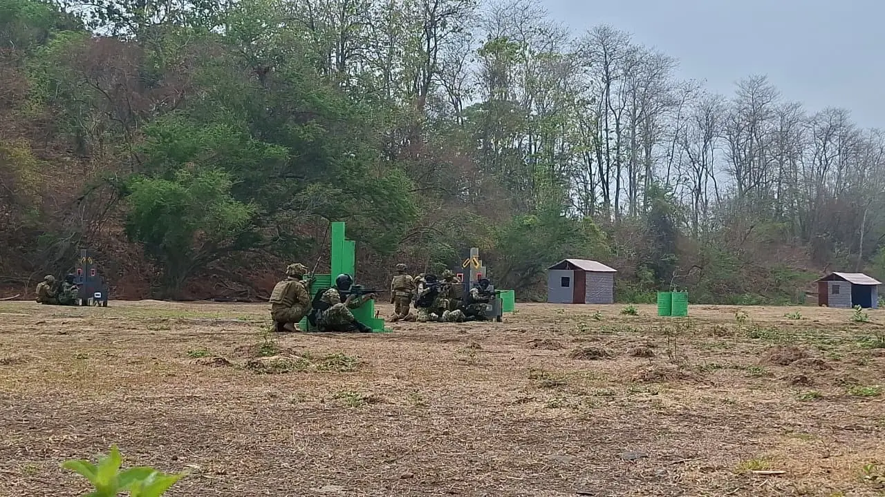 TNI Angkatan Darat dan Angkatan Darat Australia