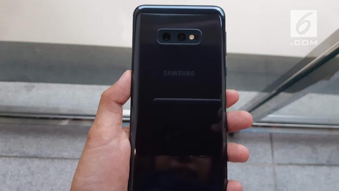 Handson Galaxy S10e di Jakarta (/ Agustin Setyo W)