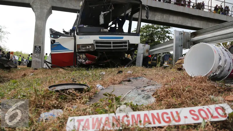 20150714-Kecelakaan di KM 202-Jabar