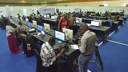 Panitia menyiapkan ruang khusus untuk mendukung kinerja wartawan yang meliput  Senior Officials's Meeting (SOM) KTT Indian Ocean Rim Association (IORA) 2017 di JCC, Jakarta, Minggu (5/3). (IORA Summit 2017 / Wahyu Putro A / pras / RAS)