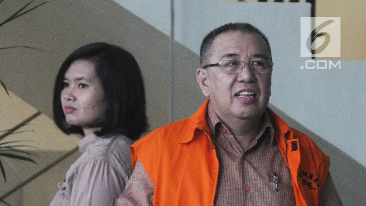 Gaya Santai Cagub Sulawesi Utara Asrun Usai Diperiksa KPK