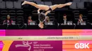 <p>Pesenam Amerika Serikat, Leanne Wong beraksi pada nomor balok keseimbangan kategori All-Around putri Kejuaraan Dunia Gimnastik 2025 di Indonesia Arena, Senayan, Jakarta, Kamis (23/10/2025). (Bola.com/Bagaskara Lazuardi)</p>