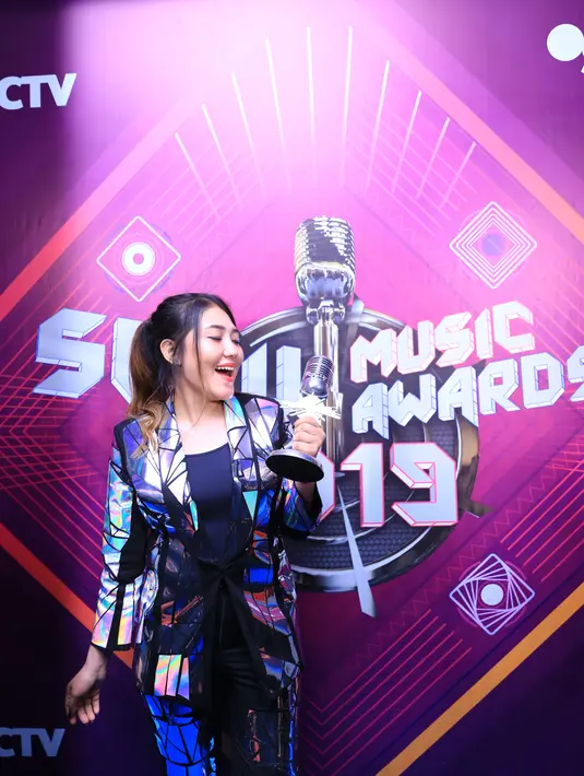 Via Vallen -SCTV Music Awards 2019